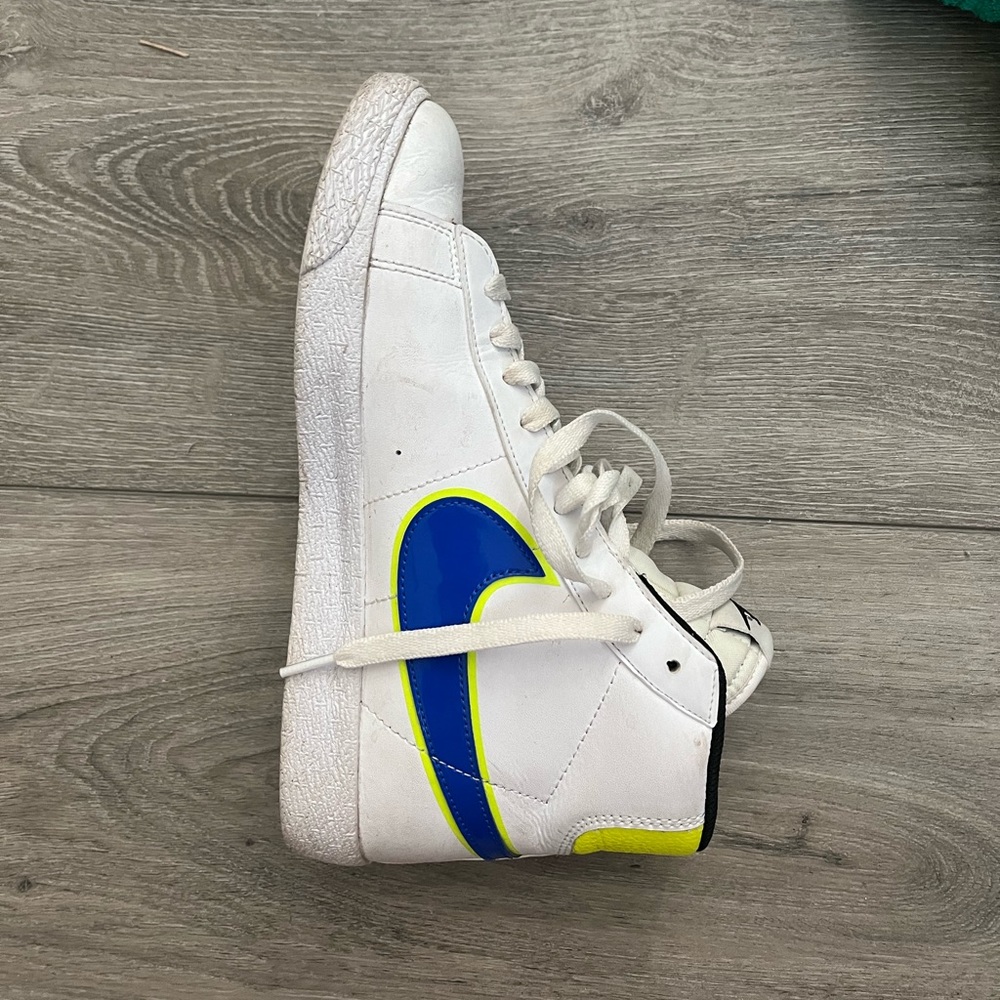 NIKE BIG KIDS BLAZERS
